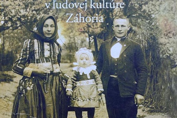nom-andruskova-rodina-v-tradicnej-ludovej-kulturefdc8a468-7ee7-c1a1-8be2-ea8e838cba92C7F5AA4B-8441-39A2-2D39-8A310EF97D2C.jpg